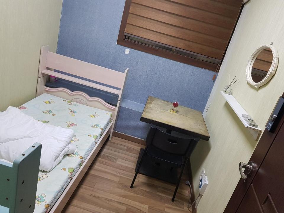 Hotel Backpackers' House Pusan Zewnętrze zdjęcie
